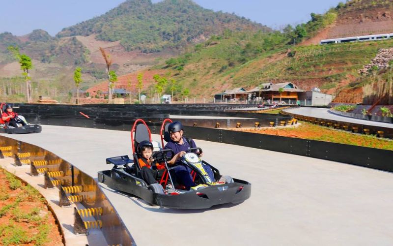 Đua xe F1 tại Khách sạn Đoàn Tàu Mộc Châu