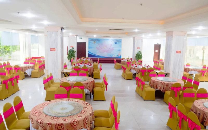 Nhà hàng Khách sạn Công Đoàn Cửa Lò